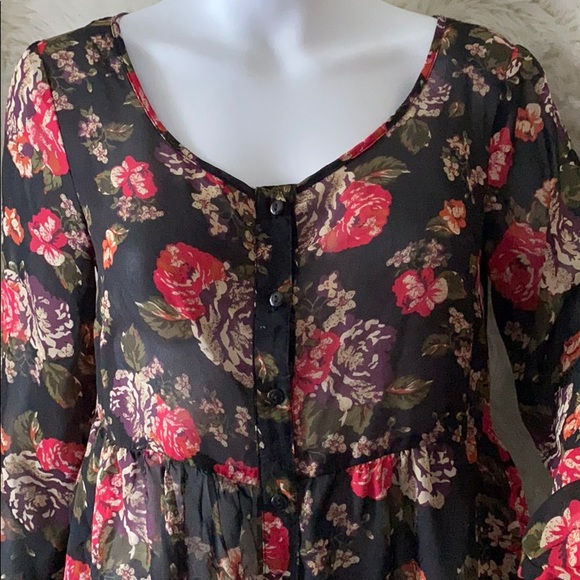 Blouse - Picture 2 of 3